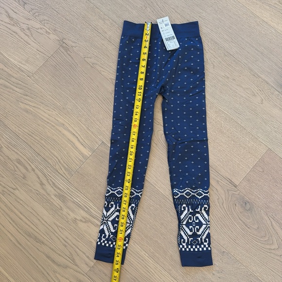 NWT Sweaty Betty Base Layers - leggings and top - Nordic Blur Fairisle print - Picture 9 of 11